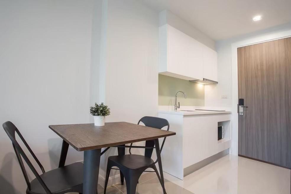 The Sunshine Bangsaray Apartment Bang Sare Exterior photo