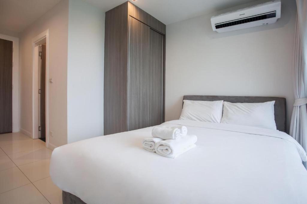 The Sunshine Bangsaray Apartment Bang Sare Exterior photo