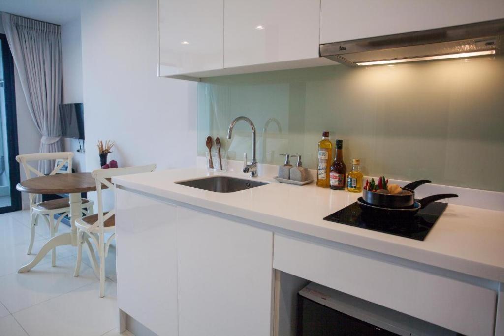 The Sunshine Bangsaray Apartment Bang Sare Exterior photo