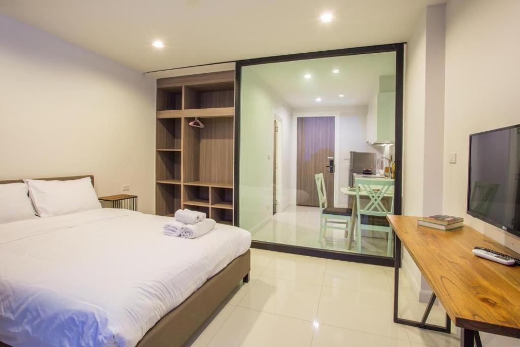 The Sunshine Bangsaray Apartment Bang Sare Exterior photo
