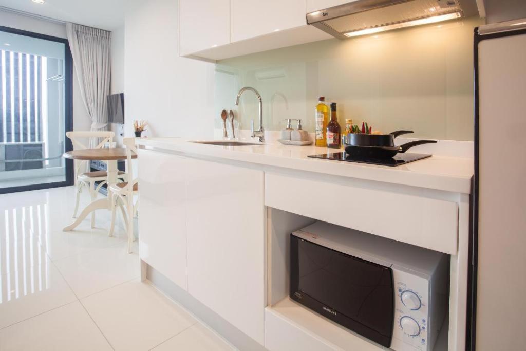 The Sunshine Bangsaray Apartment Bang Sare Exterior photo